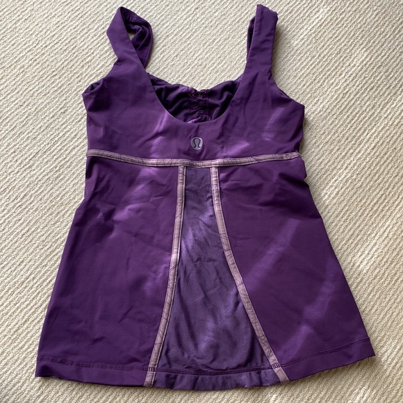 Lulu Lemon purple top with built in bra and mesh detail - Picture 3 of 5
